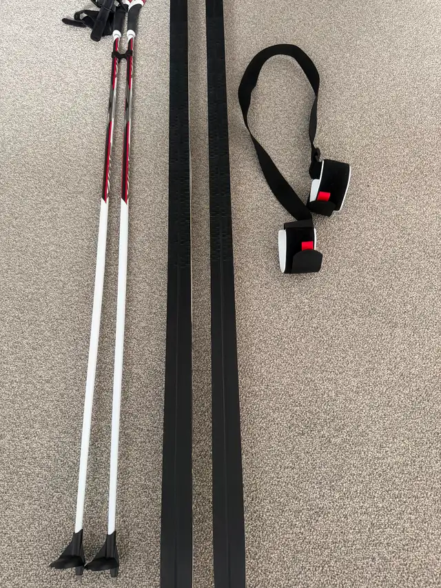 Waxless Touring Cross Country Ski Set in Ski in Ottawa - Image 3