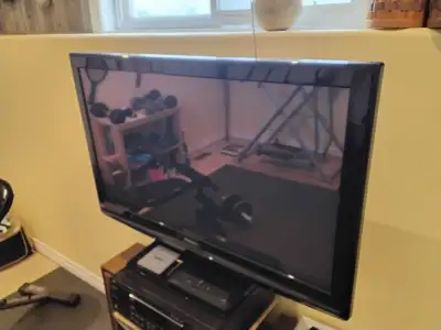 Comes with TV box and mouse. Perfect for children's playroom. $100.00 firm