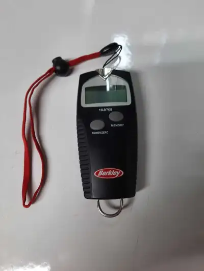 I'm selling a used Berkley 16lb/7kg digital scale, perfect for anglers needing to weigh their catche...
