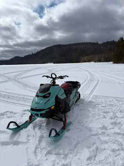 Looking into selling my 2024 Skidoo Freeride 850 146 NA Sled has just over 700km, just out of break-...