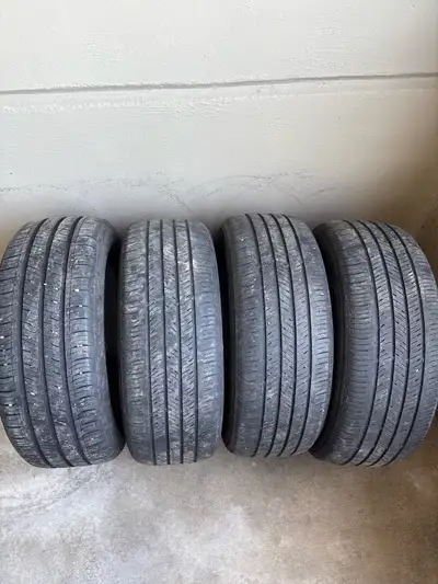 set of 4 kumho solus TA31 all season tires 205 55R 16 91H -All tires DOT 2022 -NO patches or plugs -...