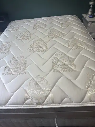  Queen size bed , View more
