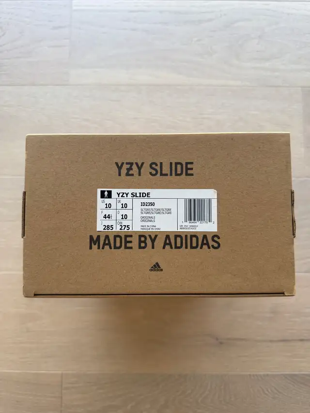 Adidas Yeezy Slide "Slate Grey" - size 10 in Men's Shoes in City of Montréal - Image 3