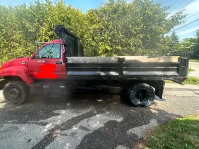 1999 GMC C6500 Dump Truck – Ready to Work Reliable 1999 GMC C6500 dump truck with a CAT 3126 diesel...