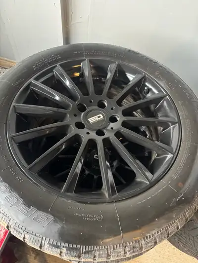 18” alloy rims with 225 60 r18 BF Goodrich winter ksi tires Very good condition with lots of life le...