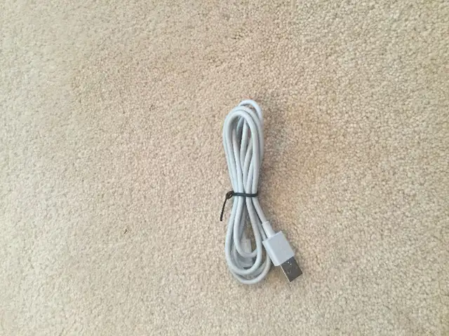 9 Blackberry USB Charging Cables for 9800 or Z10 in Cell Phone Accessories in Vancouver - Image 4