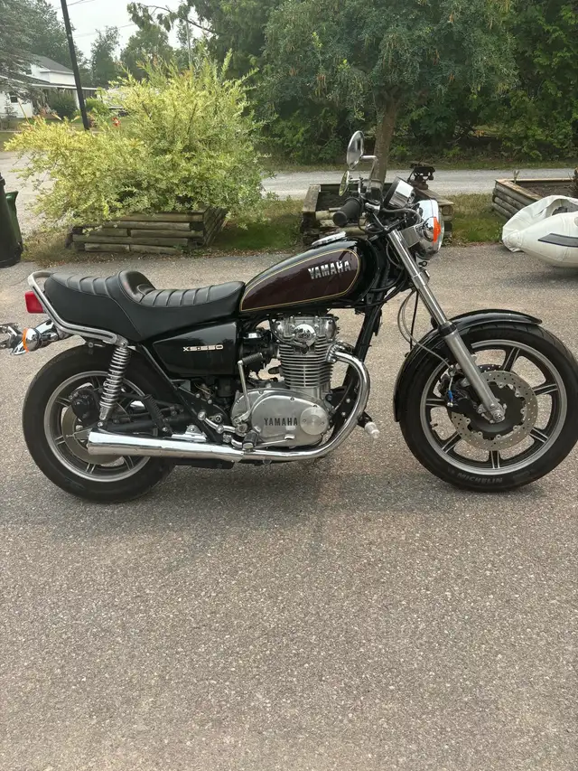 1980 Yamaha XS650  in Street, Cruisers & Choppers in Kawartha Lakes - Image 2