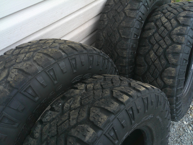 LT265 75 R16 Goodyear Wrangler Duratrac 10 ply truck tires in Tires & Rims in Sudbury - Image 2