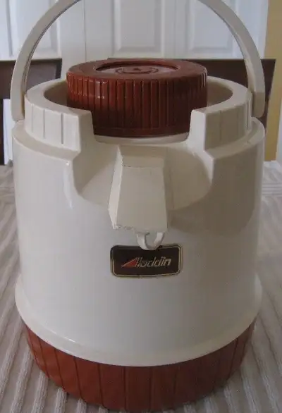 Vintage Aladdin Picnic/Camping Drink Cooler, View more