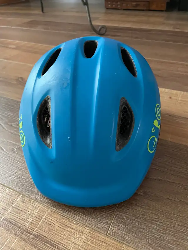 Bike Helmet for Youth in Kids in Calgary - Image 3