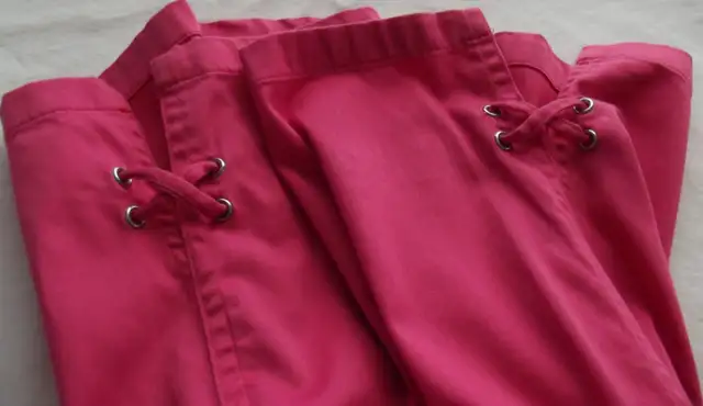 NEW$10.BOTHCaprisSz 14 Pet$6.sz 14  Shorts Pinky $6 in Women's - Tops & Outerwear in Saint John - Image 6