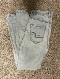 American eagle ripped jeans 