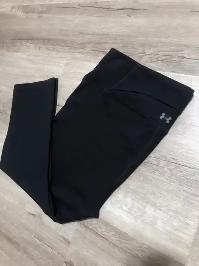 Ladies Yoga Capris, all in great condition. Pic #1 - Under Armour Size XL Pic #2 - Athletic Works Si...