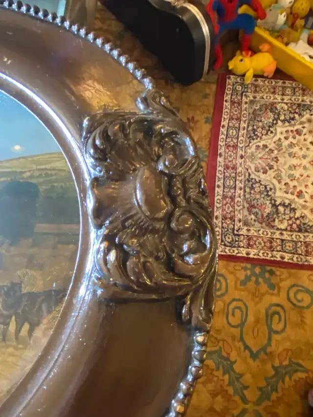 Antique Brown Frame Oval Wood Bubble Glass Carved Convex Ornate in Arts & Collectibles in Vancouver - Image 9