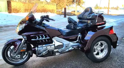 A clean trike that is stored indoors year round. Well maintained, fully equipped premium model, driv...