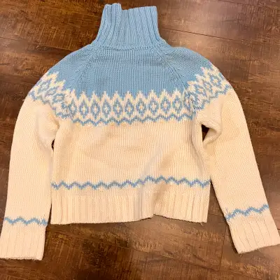 3 sweaters, 1 columbia fleece, 1 animal hoodie, 1 juice coutre hoodie, 1 bat-wing owl tshirt. All si...