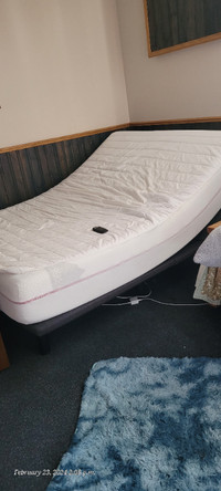 Adjustable Queen bed and mattress new