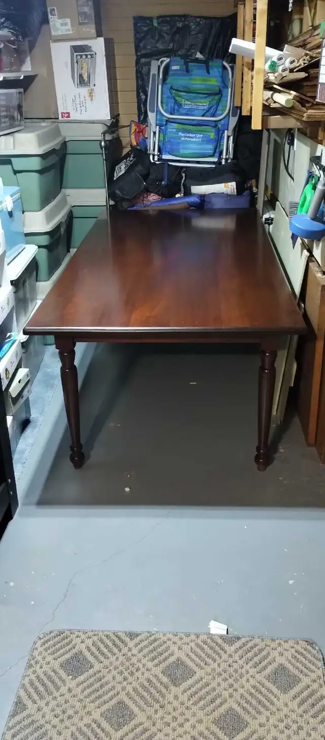 7' X 3.5' SOLID Mahogany Table & Oak Chairs Kitchen Dining Set in Dining Tables & Sets in Hamilton - Image 6