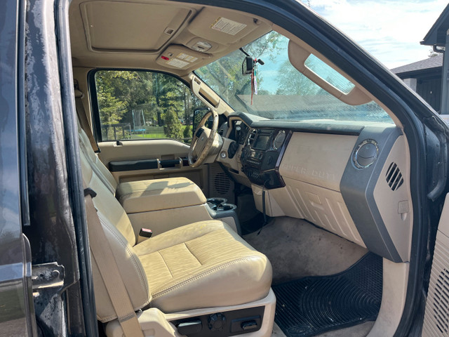 2008 F350 Lariat Diesel Open to Offers in Cars & Trucks in Chatham-Kent - Image 4