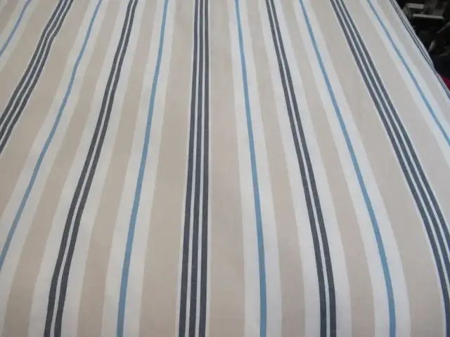 Queen Duvet Cover and Two Pillow Shams (81” x 83”) in Bedding in Brantford - Image 4