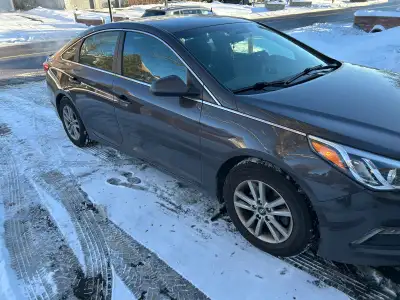 Sonata 2015 GL, No Rust, in excellent shape - 227k kms, 2.4L Engine - Good on Gas, Clean Exterior &...