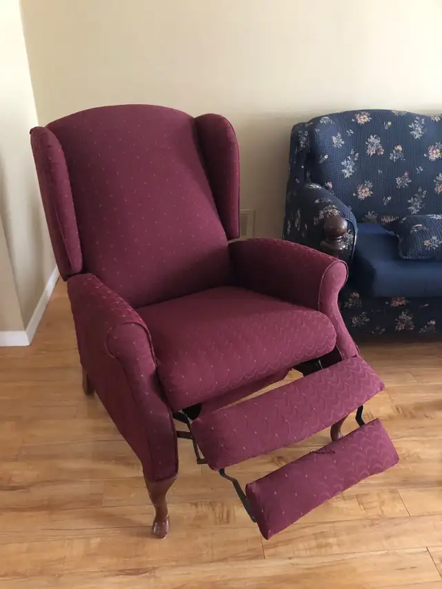 wingback chairs - pair in Chairs & Recliners in Markham / York Region - Image 2