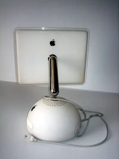 2002 Apple Computer Vintage Working iMac 15”- Vintage Apple Keyboard Serial NO.:QT30623MP19 800MHZ/2...