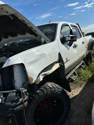 Complete Part out 2008 6.6L LMM Duramax Engine Transmission Transfercase Body Parts Message or call...