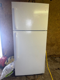 EUC Insignia Refrigerator 