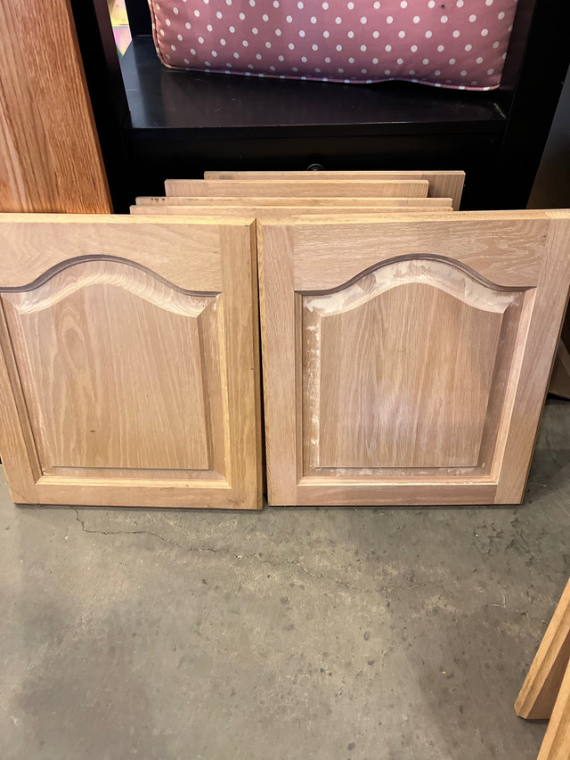 Solid Oak Kitchen Cabinet Doors in Cabinets & Countertops in Red Deer - Image 4