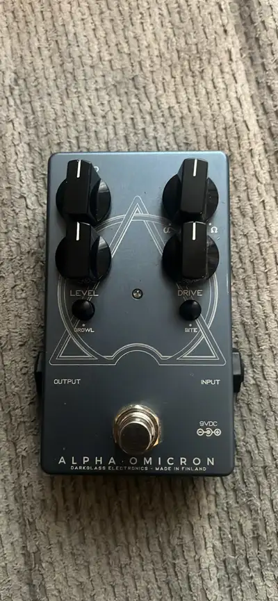 Darkglass Alpha Omicron distortion pedal, View more