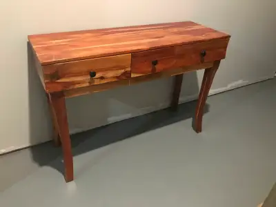 This beautiful table will be a great addition to a hallway or any room in your home. From a meticulo...