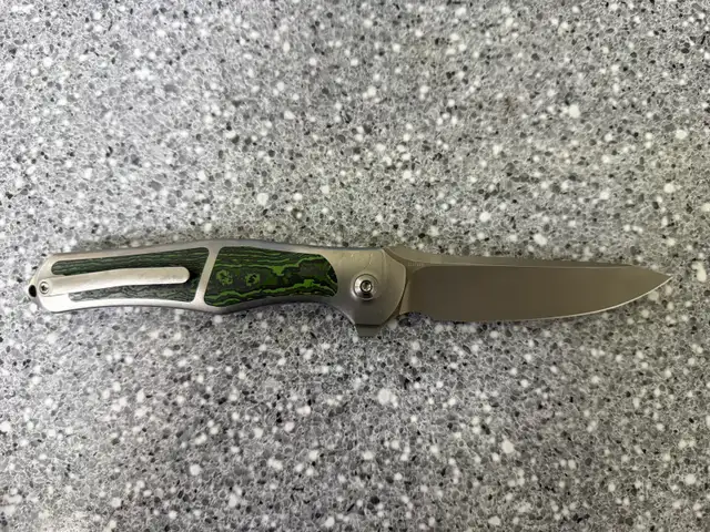 We Knife Co #702XI Jungle Wear Knife Boxed in Hand Tools in Oshawa / Durham Region - Image 4