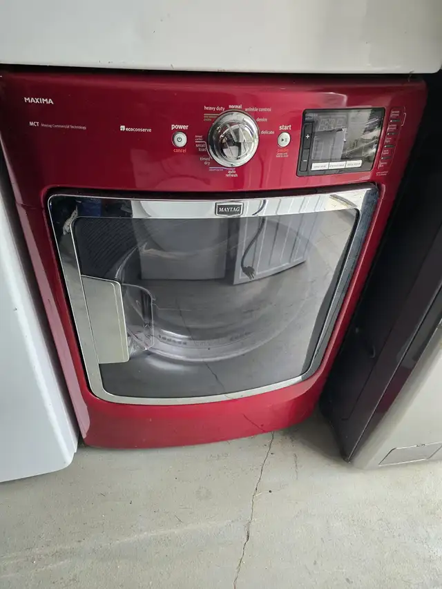 MAYTAG COMMERCIAL 27 w X-Large dryer stackable  in Washers & Dryers in Mississauga / Peel Region - Image 2