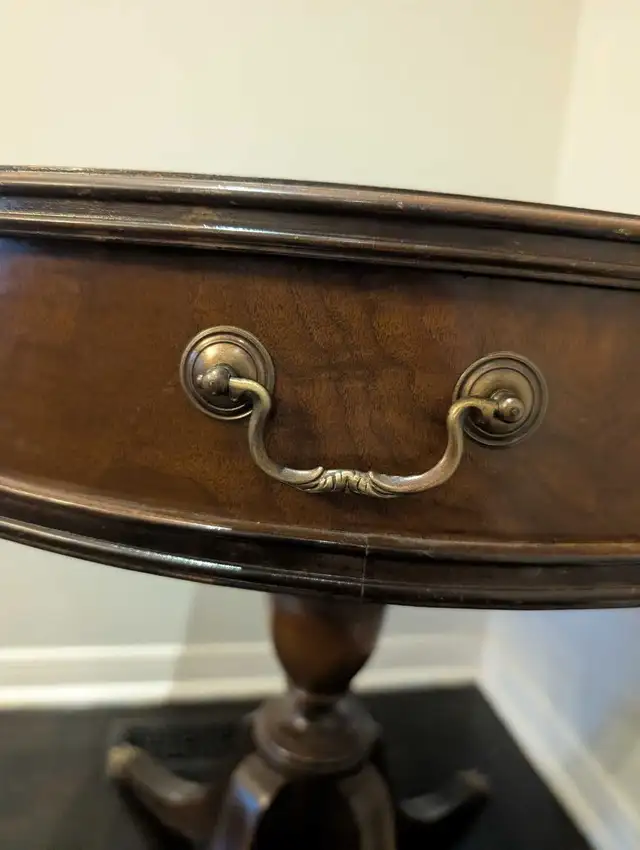 Antique Solid Wood Round Side Table in Other Tables in City of Toronto - Image 3