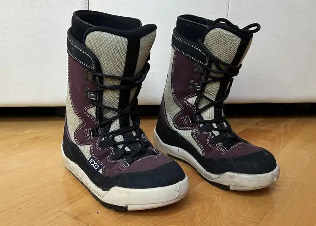 Snowboard Boots ~ women size 7 in Snowboard in Calgary - Image 6