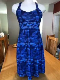 Mondetta active Racerback blue dress - medium 