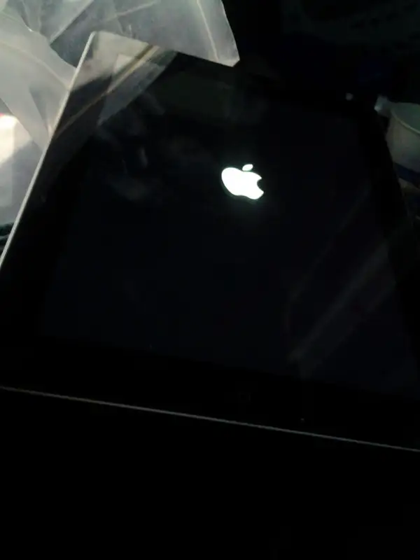 Apple Ipad 4th Generation A1458 16GB Wi-Fi  900+pc MAC CISCO pro in iPads & Tablets in City of Montréal - Image 5