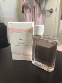 Burberry Her Perfume “Blossom”