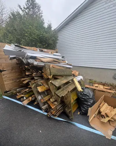 $45/h - Ramassage de débris et Demolition, Tel: (438)-465-3353, View more