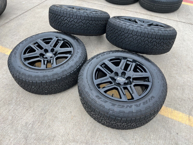 18. 2024 Chevy Silverado / Tahoe  black OEM wheels and tire in Tires & Rims in Edmonton