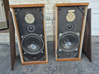 B&W DM4 speakers, very good, View more
