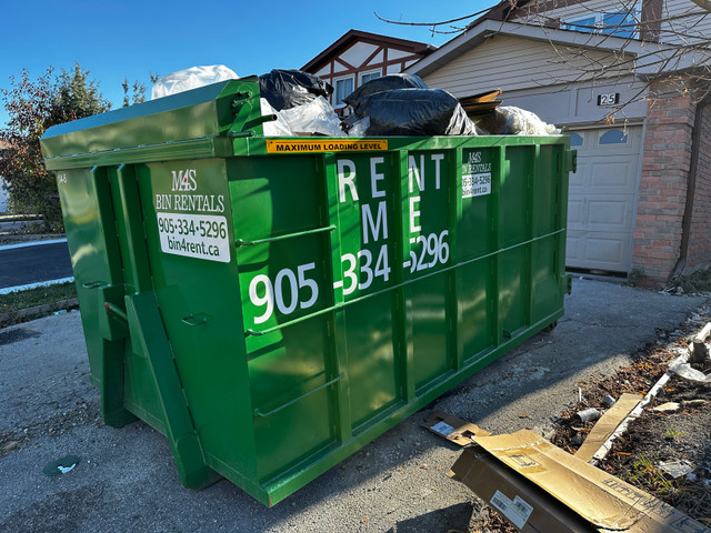Dumpster garbage bin rental in Other in Oakville / Halton Region - Image 2