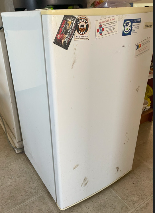 Fridge, Microwave, Toaster in Refrigerators in Kingston - Image 3