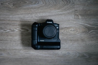 Canon EOS R + Battery Grip