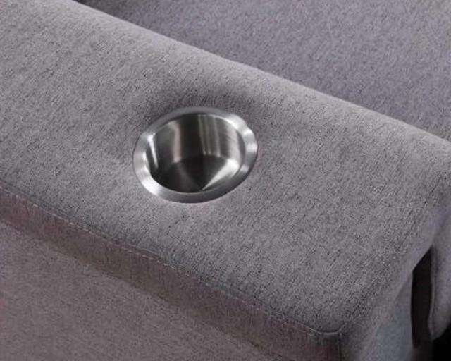 Sofa sectionnel gris dans Sofas et futons  à Laval/Rive Nord - Image 4