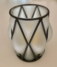 Glass candle holder with rose candle