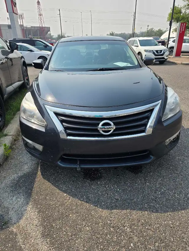 2015 Nissan Altima low kms