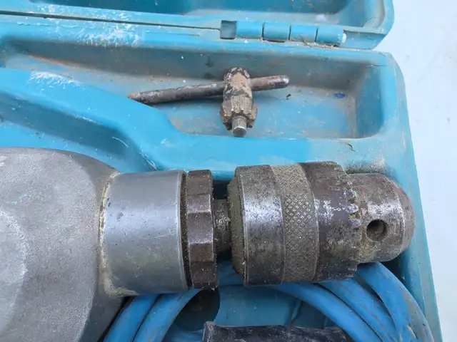 Makita Hammer Drill Heavy-Duty 1/2" With Hard Plastic Case & Key in Power Tools in Windsor Region - Image 6