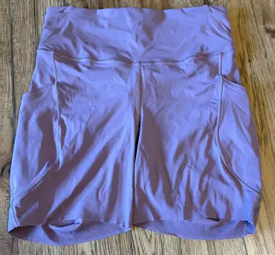 Lululemon Fast and Free High-Rise Short 6" *Pockets - size 6, View more